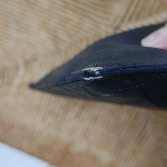 Vintage CHANEL Navy Quilted Leather Wallet - Picture 15 of 17